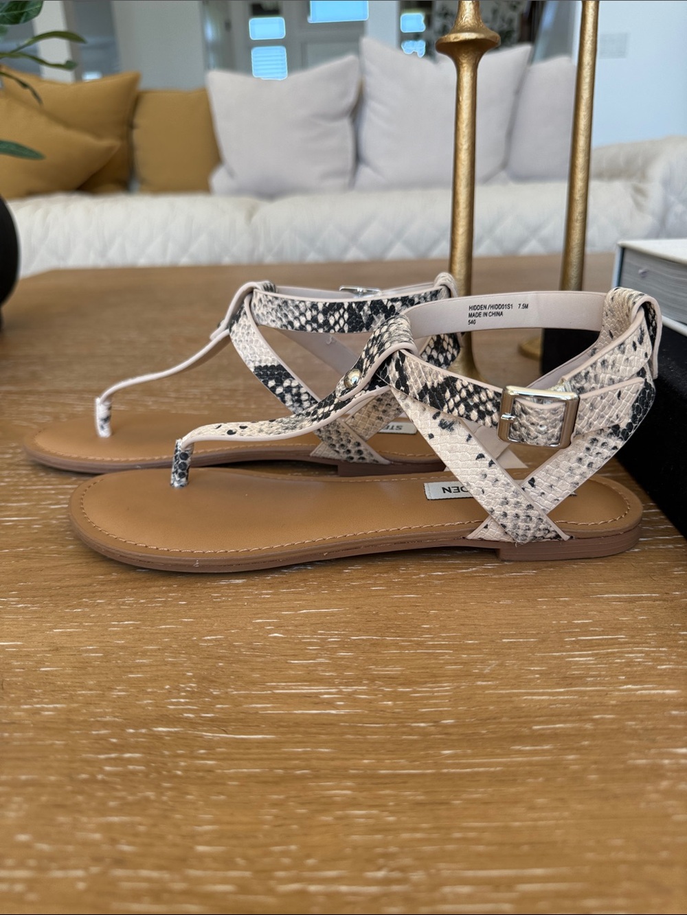 Steve Madden Hidden Natural Snake T-Strap Sandals 7.5